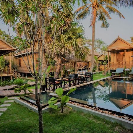 The Wood Family Retreat Hotel Phumi Trapeang Rung Bagian luar foto