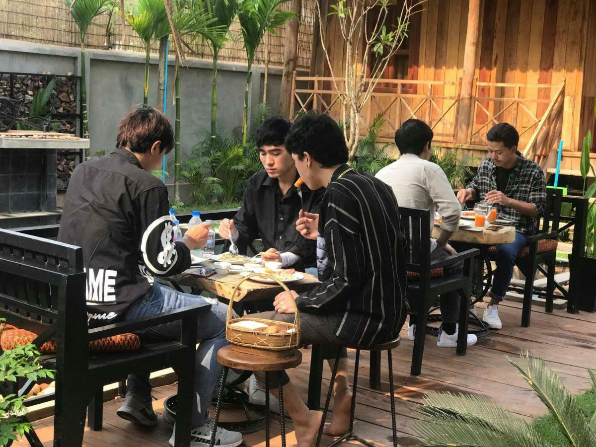 The Wood Family Retreat Hotel Phumi Trapeang Rung Bagian luar foto